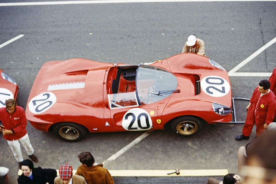 MFH Hiro : Kit Ferrari 330 P4 spyder Le Mans 1967